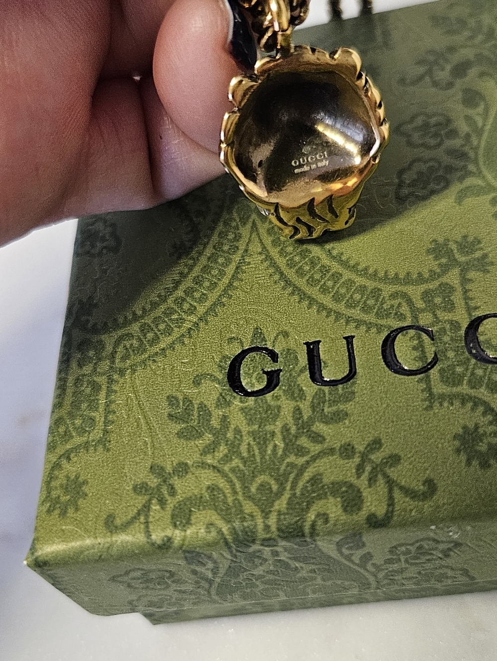 ✨️ GUCCI Lion Head Pendant Necklace with Rare Stone ✨️ - Picture 5 of 10